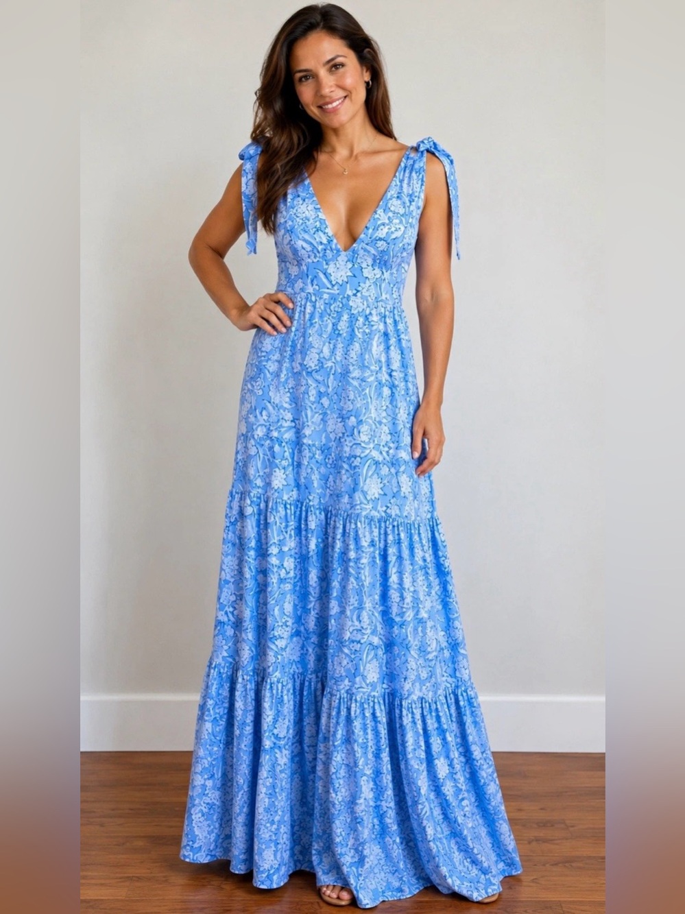 Smith & Quinn NWT Blue Floral V-Neck Tiered Maxi Dress Size M